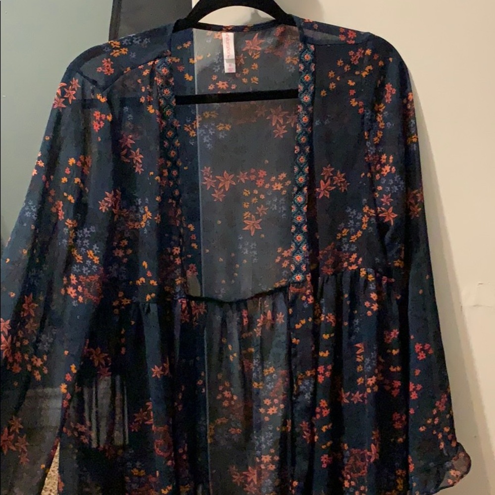 Sheer kimono with Tie
